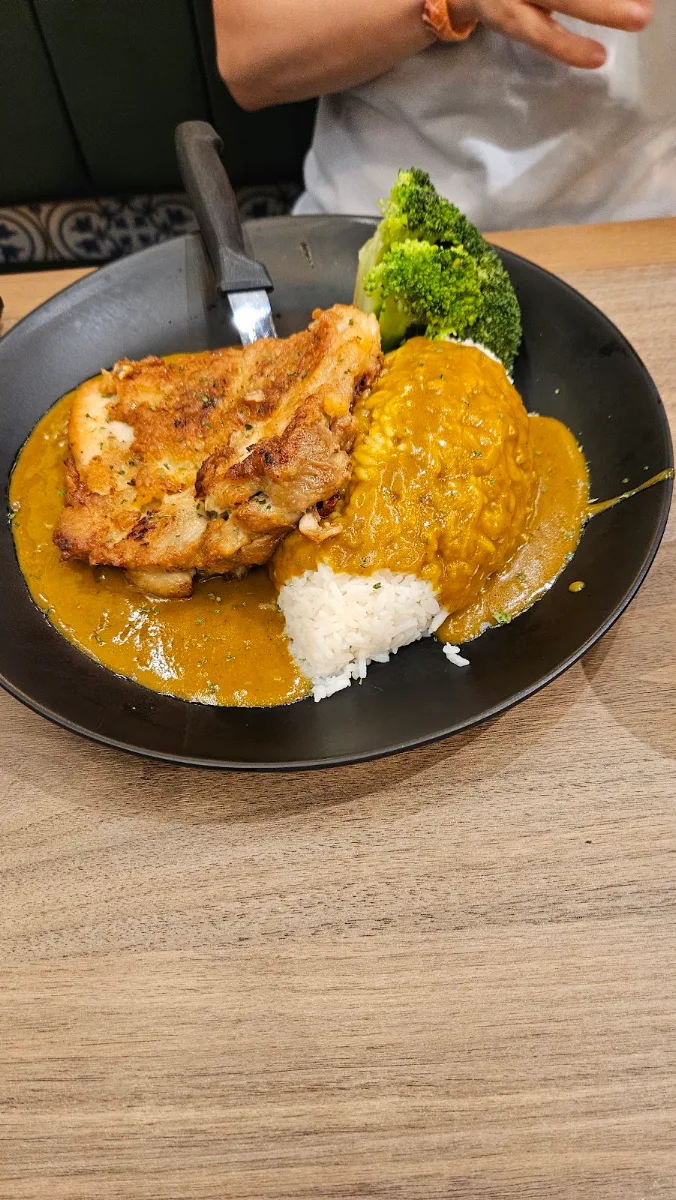 black pepper sauce chicken steak 焗黑椒汁雞扒